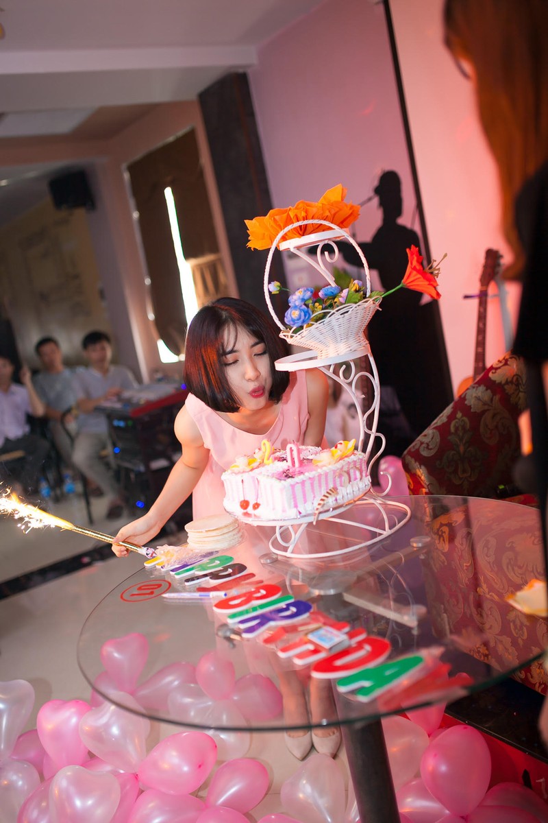 Hoa Minzy hanh phuc don sinh nhat trong vong tay fan-Hinh-4